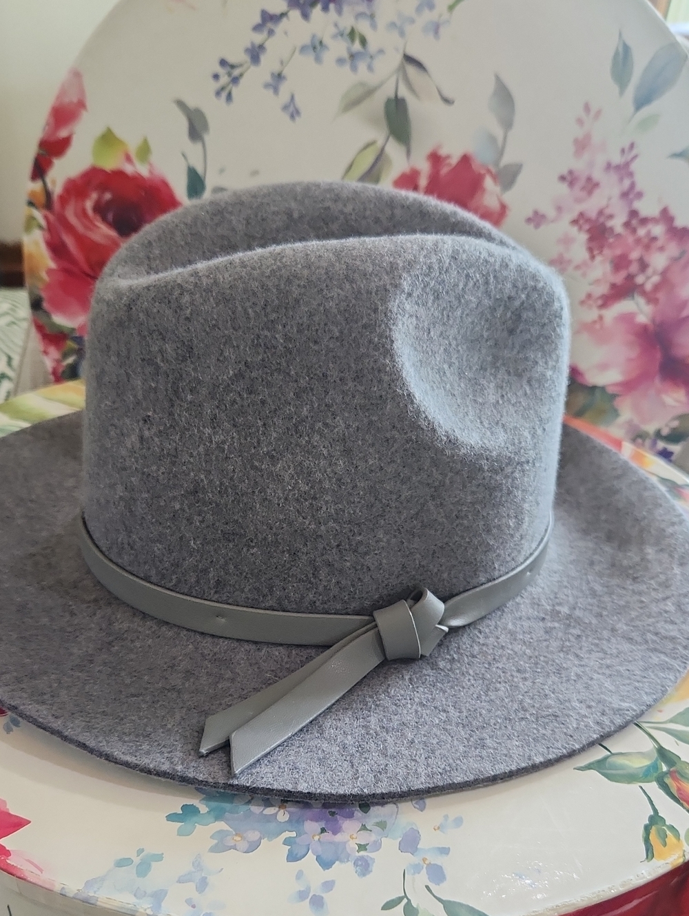 Banana Republic Grey Wool Felt Fedora with Knot Band